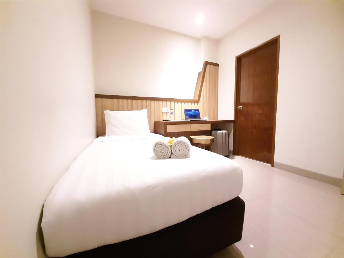 Hotel Pantes Kota Lama Семаранг Экстерьер фото