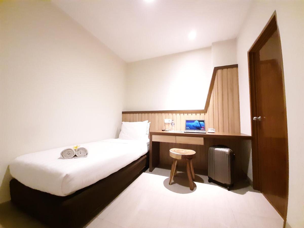 Hotel Pantes Kota Lama Семаранг Экстерьер фото