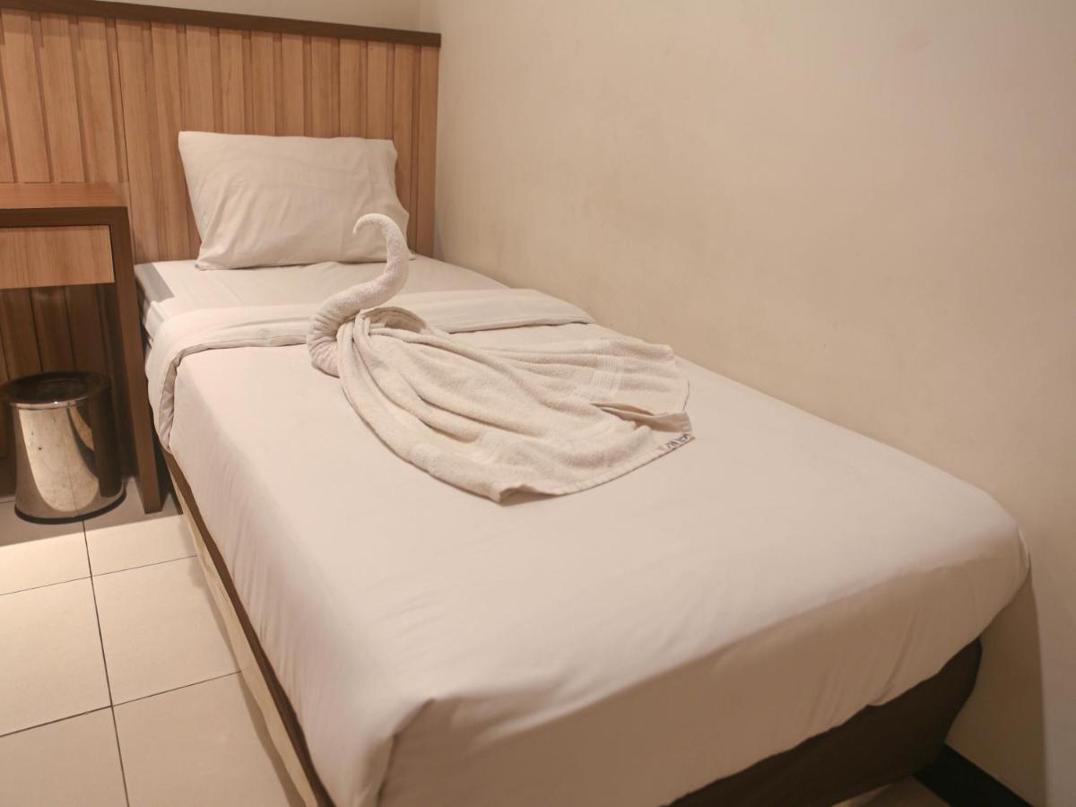 Hotel Pantes Kota Lama Семаранг Экстерьер фото