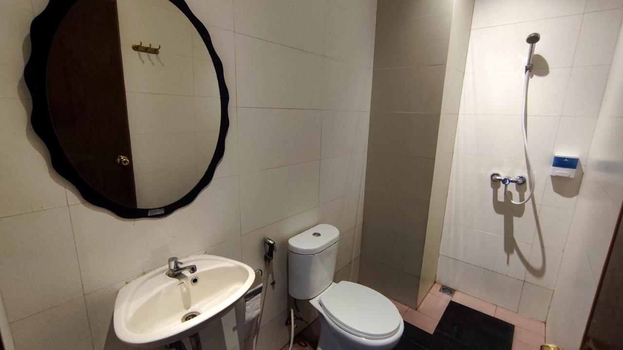 Hotel Pantes Kota Lama Семаранг Экстерьер фото