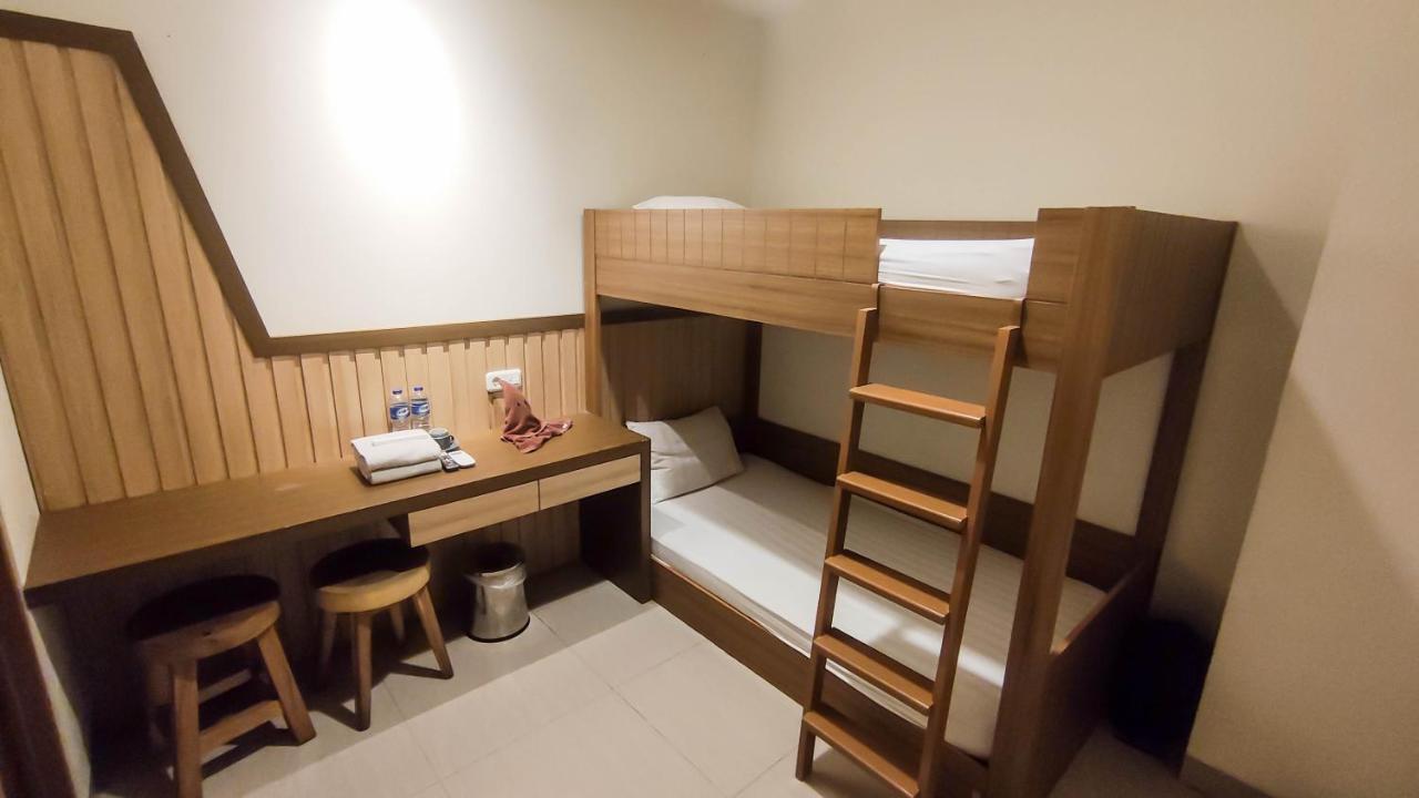 Hotel Pantes Kota Lama Семаранг Экстерьер фото